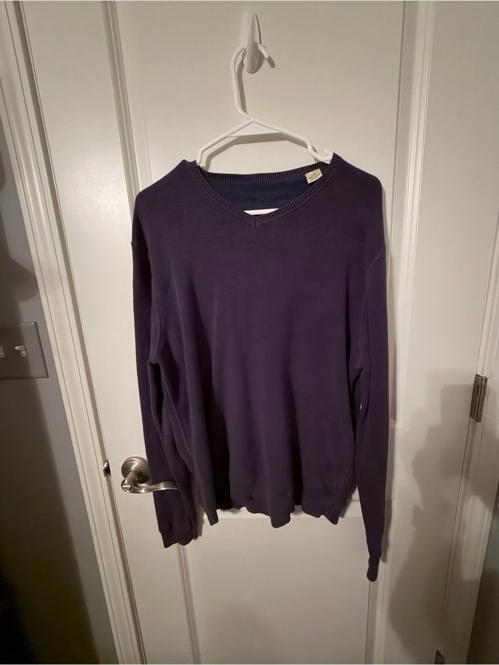 Tommy Bahama Men's V-Neck Sweater in Navy